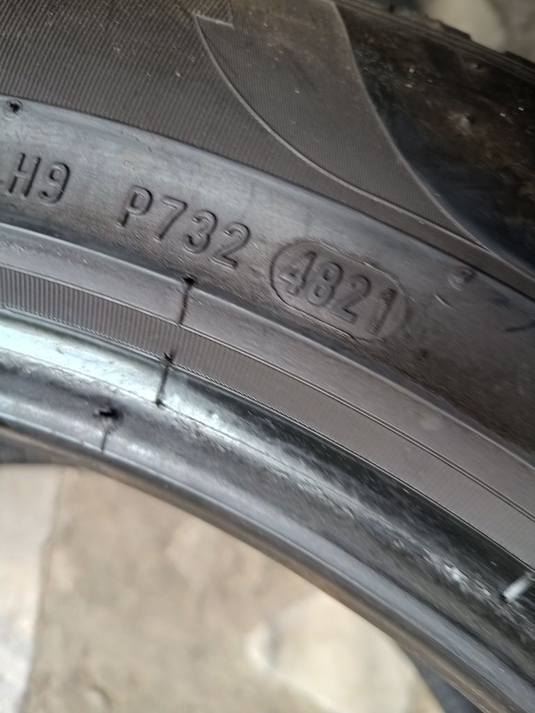 Opony zimowe 235/55/18 2szt