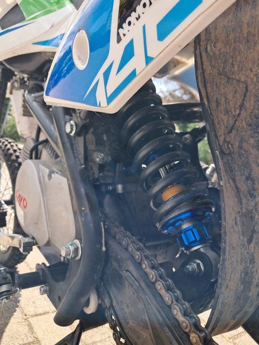 Motocykl Cross MRF 140 RC