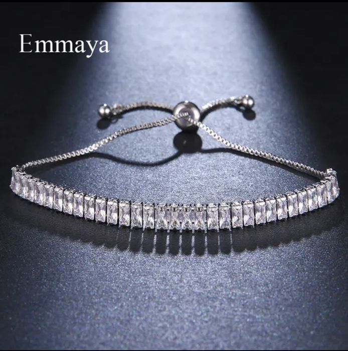 Браслет з камінцями затяжка