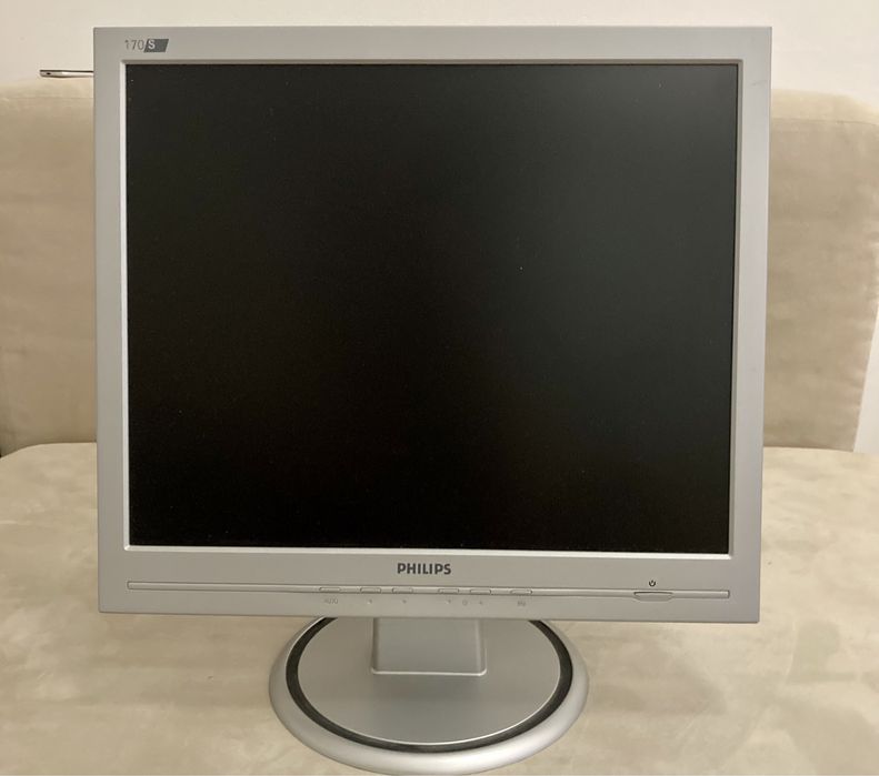 Munitor Philips LCD64584212778627120