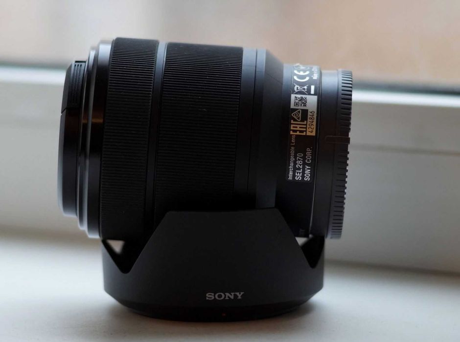 Sony FE 28-70mm f/3.5-5.6 OSS