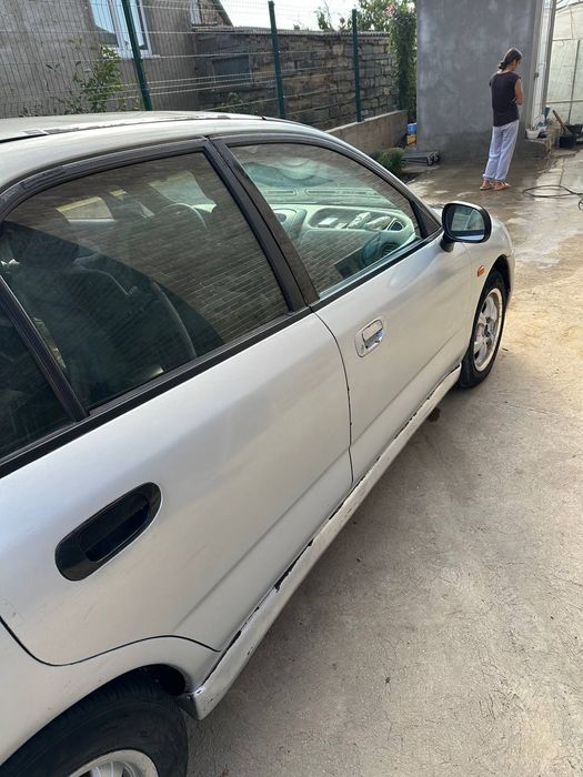 Продам Митсубиси харизма