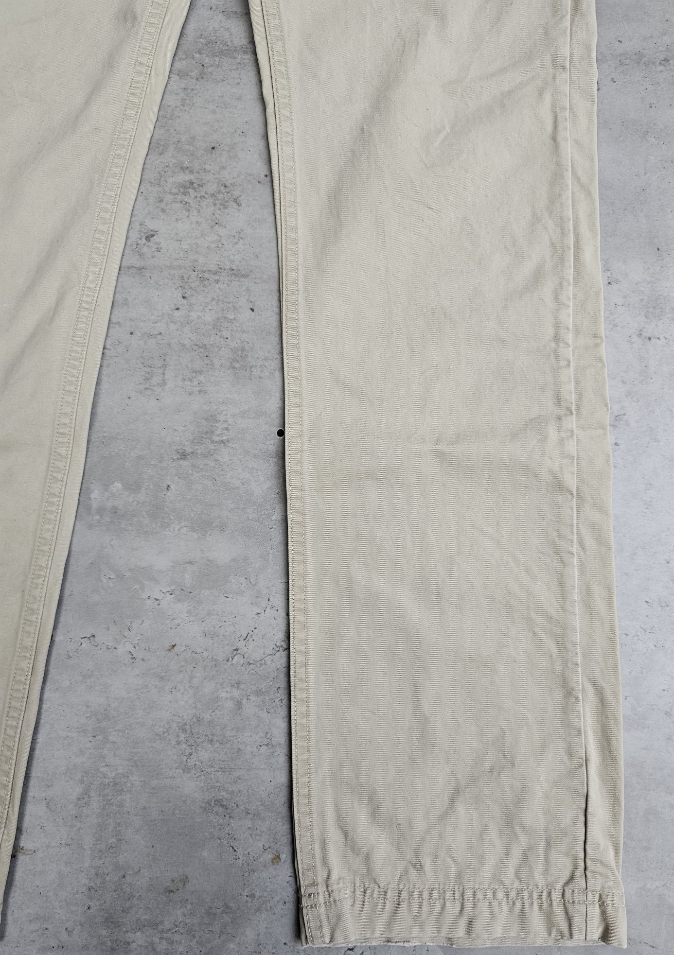 Adidas Originals męskie spodnie chinosy beżowe  32x32 kremowe