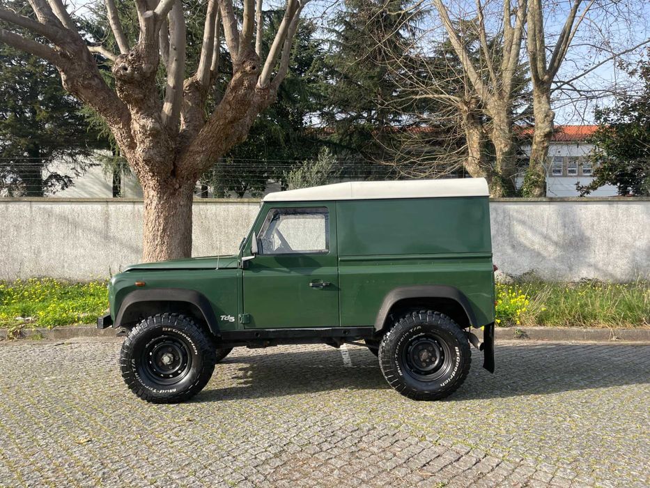 Land Rover Defender 90 2.5 TD5 Metal Top