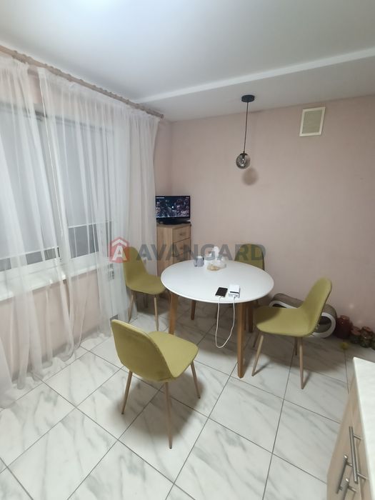 У продажу 2-шка на Космосі ціна подарунок!