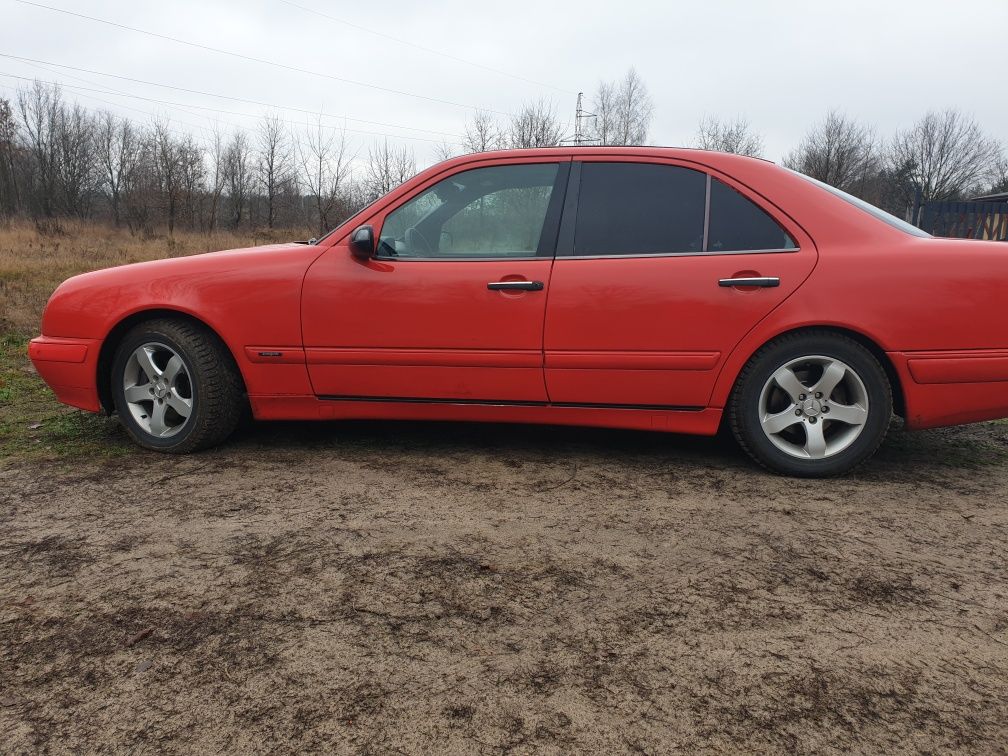 Mercedes w210 legendarna jednostka 4.3 v8