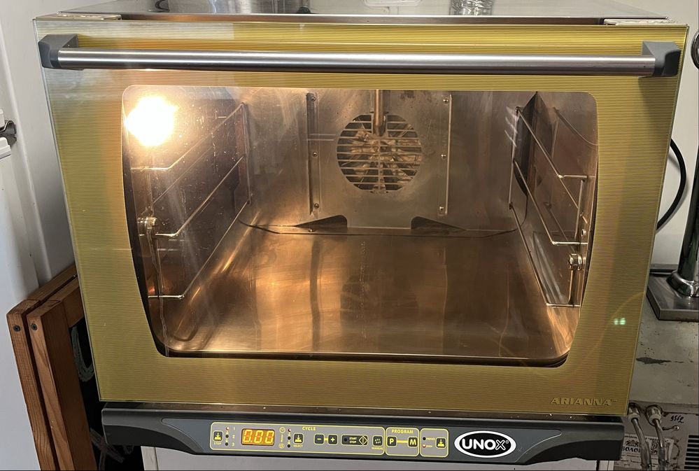 Піч конвекційна UNOX XF 135 ARIANNA пароконвектомат