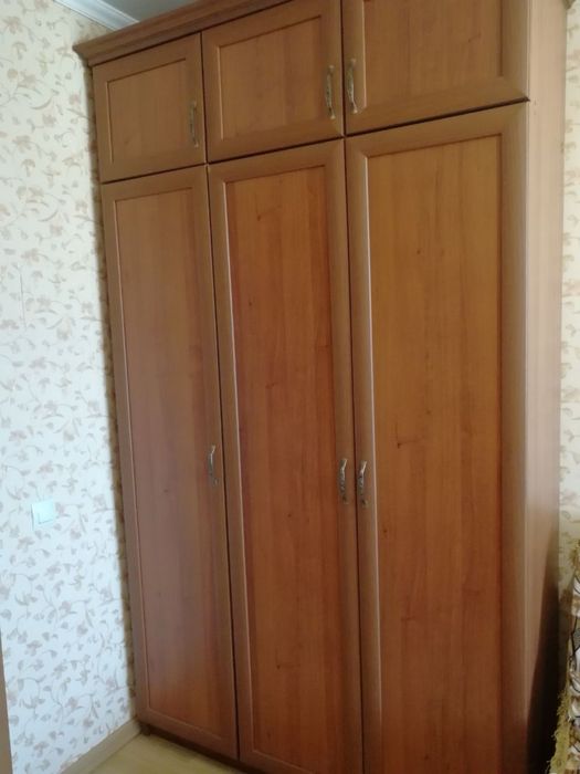 шафа для одягу б/у. трьохдверна