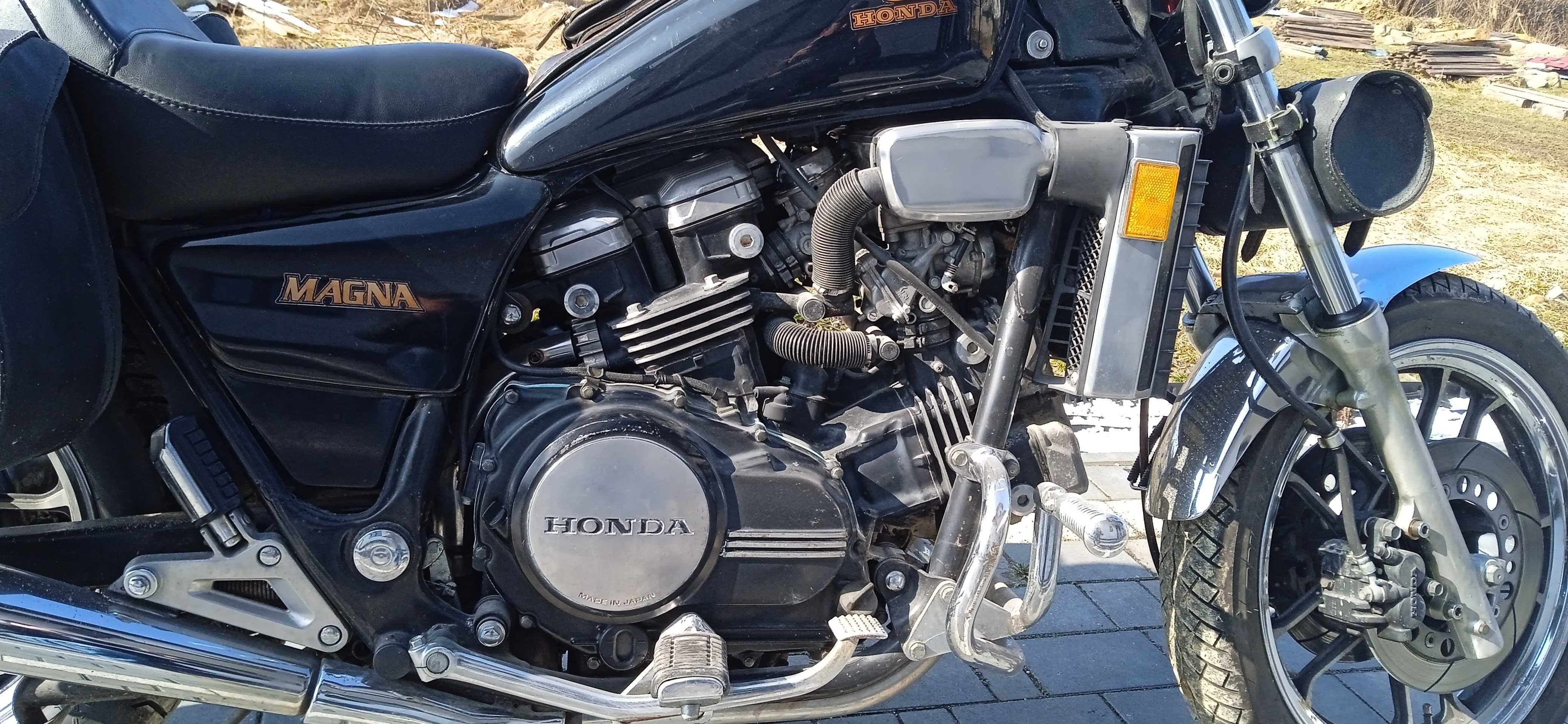 Motor Honda Magna 750