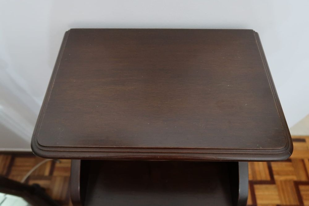 Movel com porta e gaveta