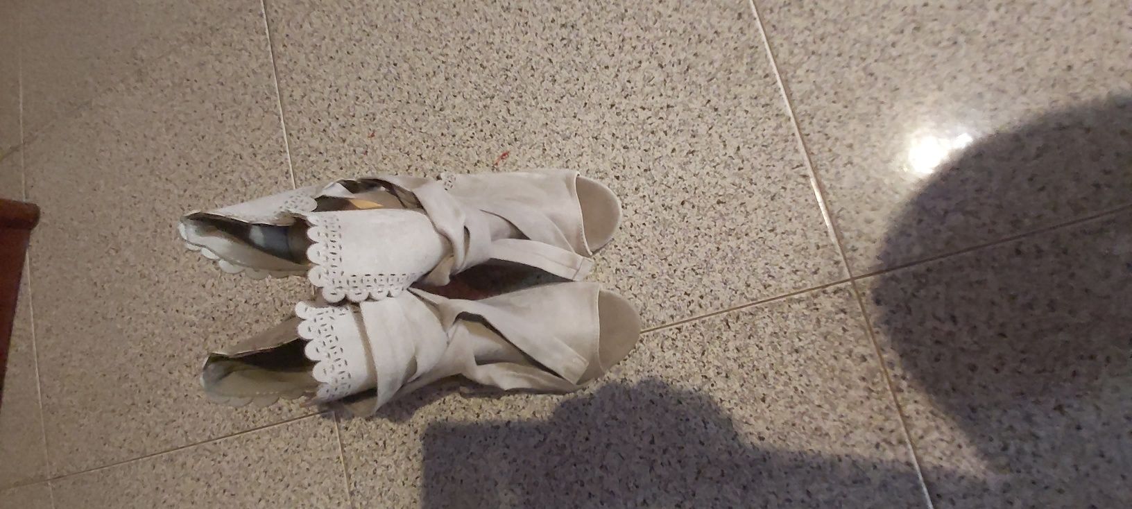 Dois pares de sandálias de senhora, 10€ unidade t 38