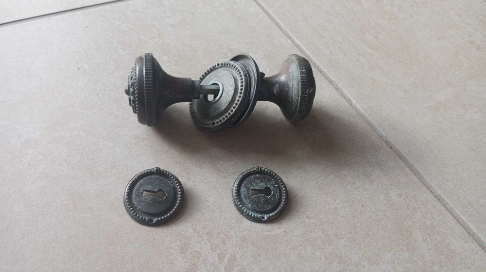 Puxadores Ø 60 mm para portas - preço unitário 2€