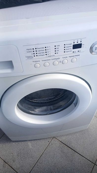 Máquina de lavar roupa