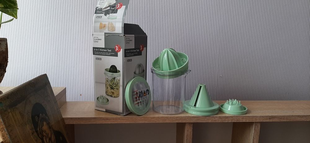 Соковитискач для цитрусових НОВИЙ