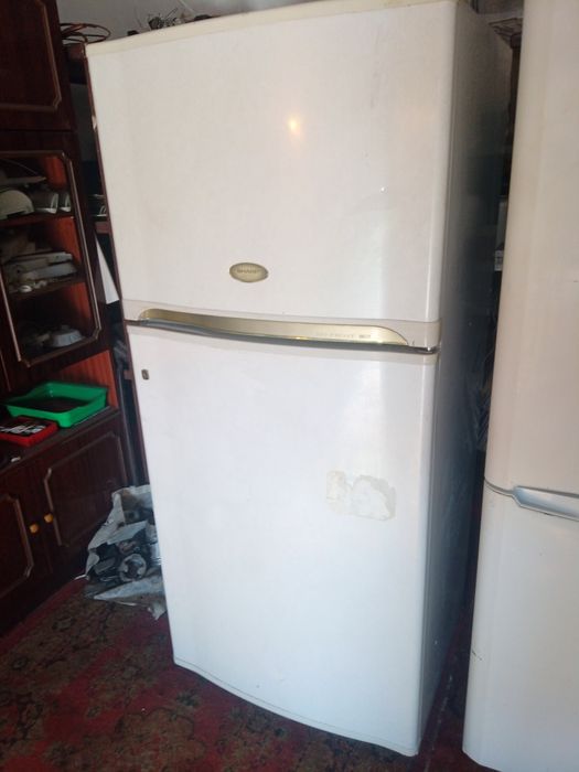 Холодильник Sharp No Frost Япония в отличном рабочем состоянии