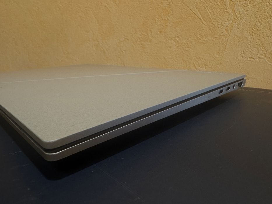 Продам мощный игровой ноутбук asus intel core I9 озу 32gb ssd 1 tb