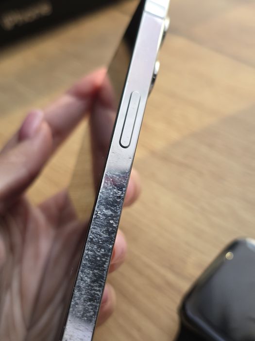 Zestaw: iPhone 12 Pro Max + Apple Watch 5 44mm
