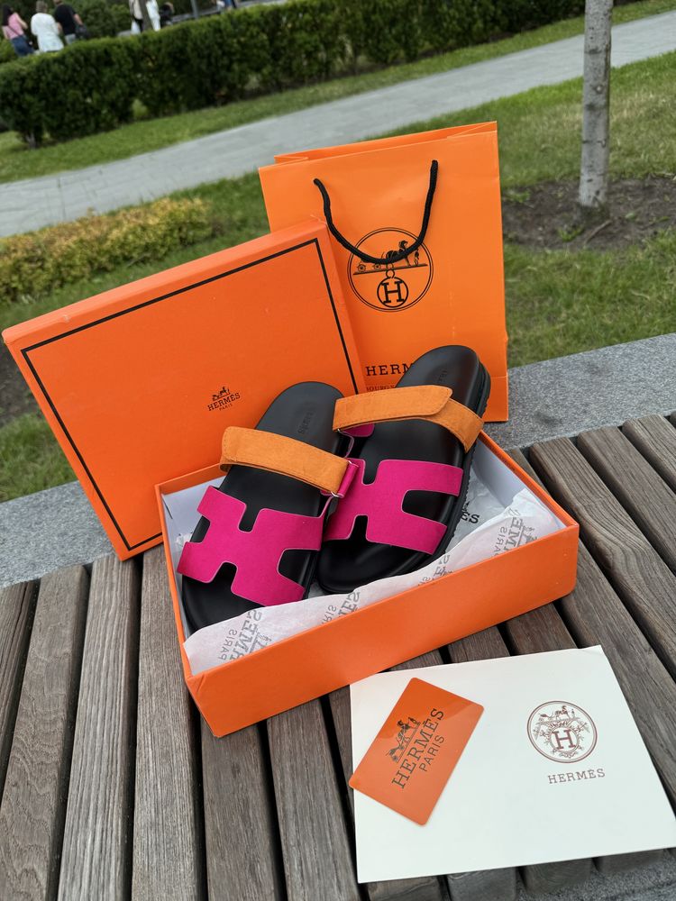 Тапки шлепки босоножки Hermes розовые наличие