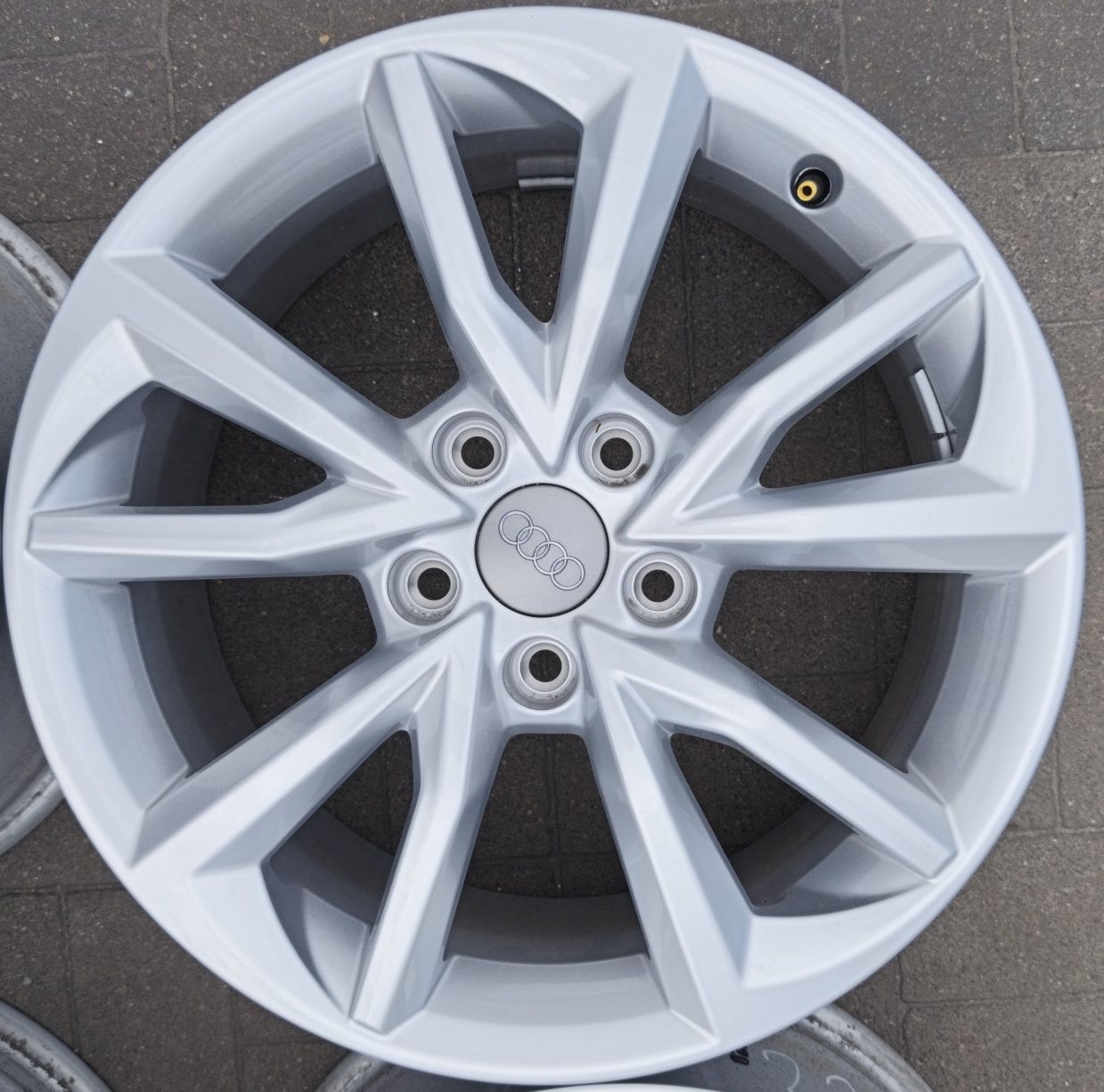 Alufelgi 17" 5x112 Audi TT VW Jarbet #3.20