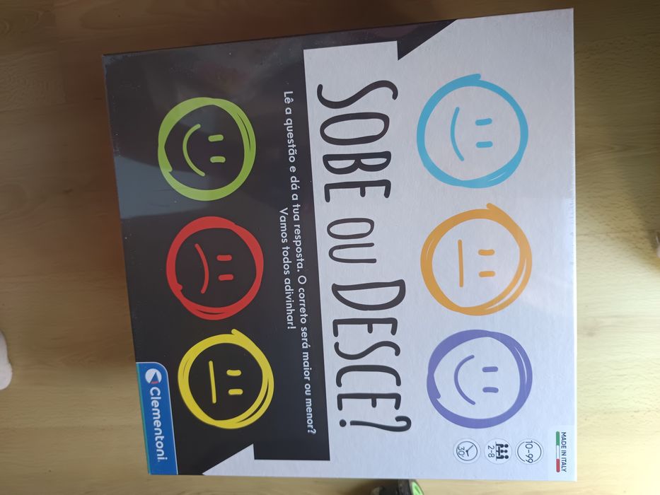 Jogo Sobe ou Desce novo e embalado Clementoni com portes incluídos