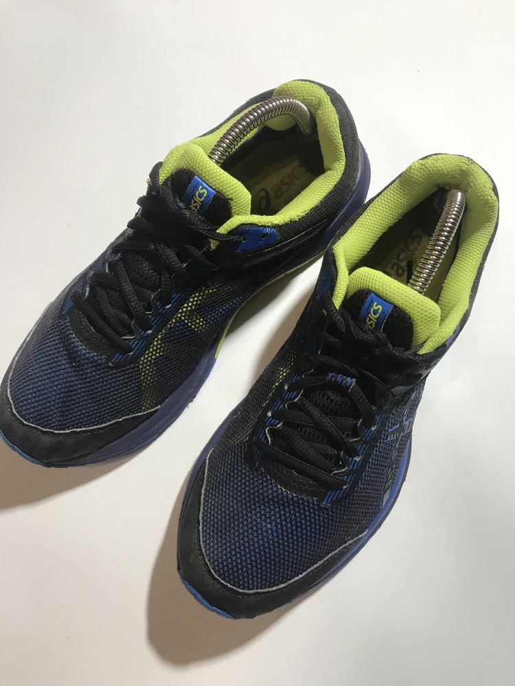 Продам asics на GORE-TEX