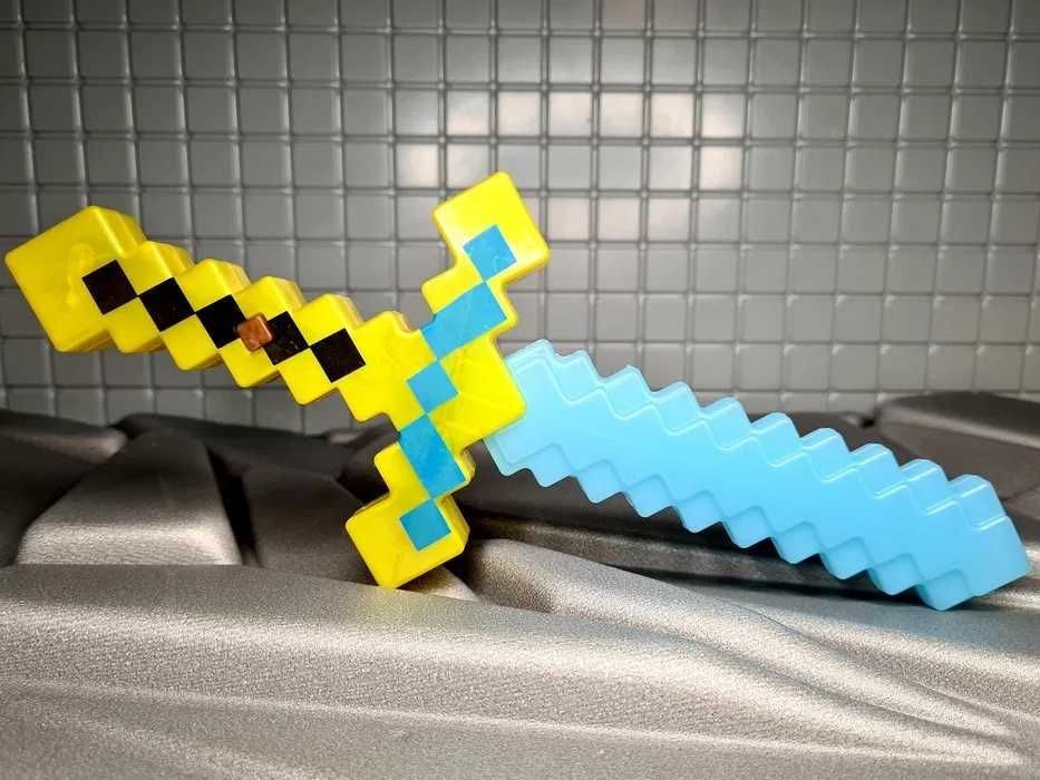 Nowy diamentowy miecz w stylu Minecraft zabawki