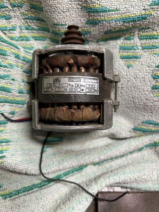 Silnik MSZ 1520 NU214