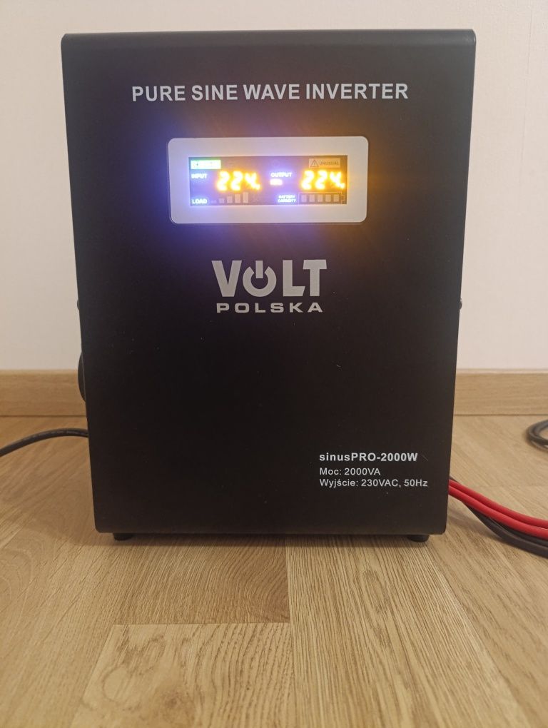 Гібридний ДБЖ/інвертор Volt Polska SINUS PRO 2000 W 24/230V 1400/2000W