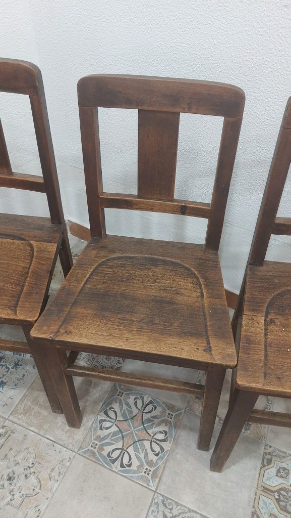 Conjunto Mesa e 4 Cadeiras de Tasca/Taberna