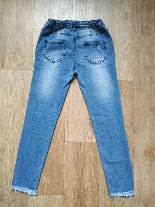 Продам джинсы,мом,denim, skinny на девочку 8-10 лет 146