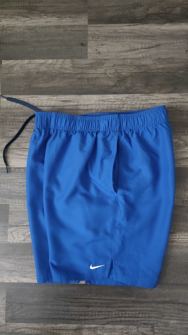 świetne szorty NIKE z majtkami jak nowe