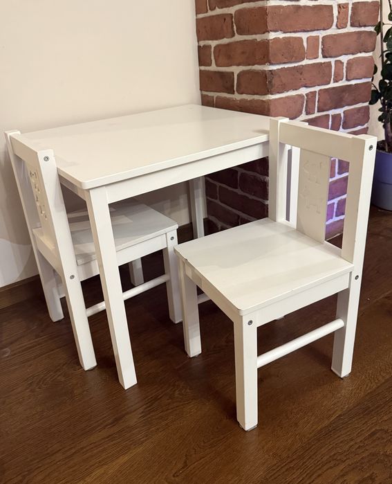 Stolik i 2 krzesełka KRITTER z IKEA