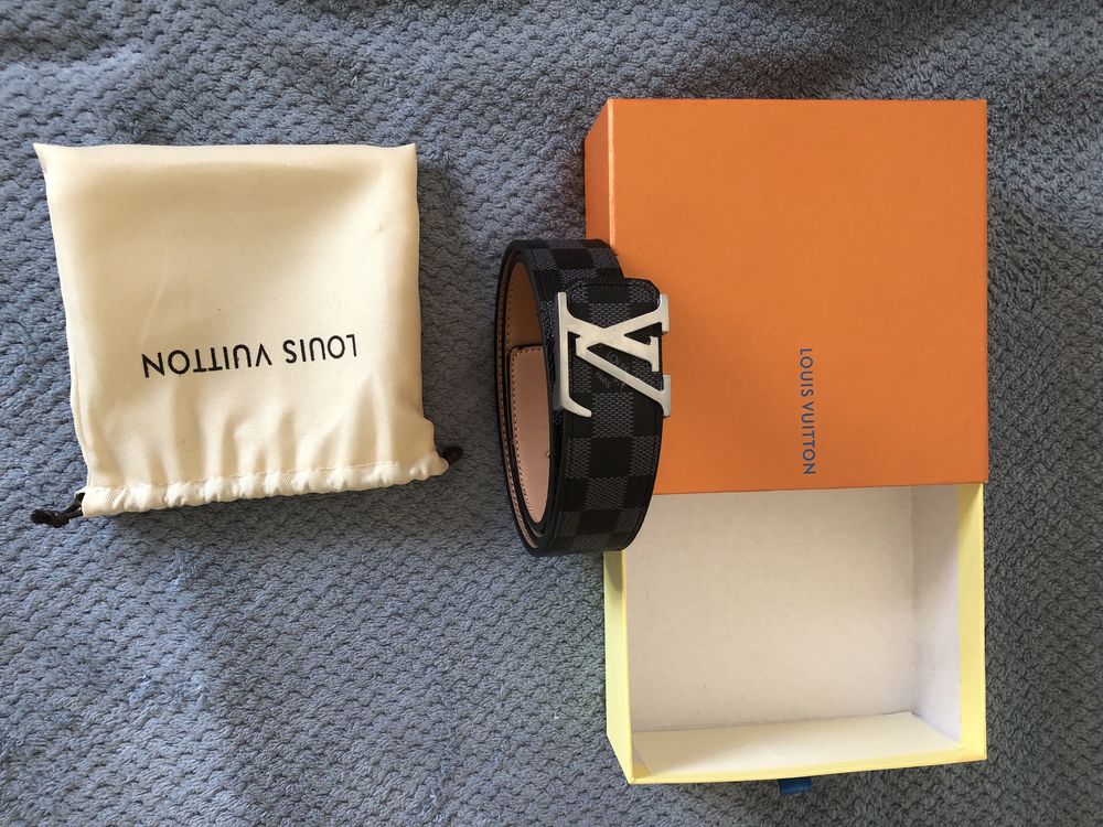 Cinto Louis Vuitton edição em preto