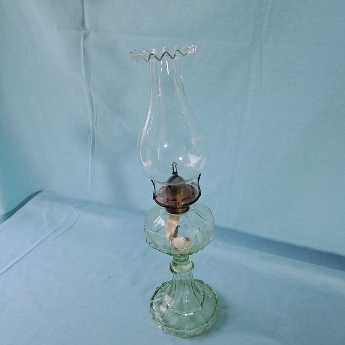 Candeeiro a petróleo transparente