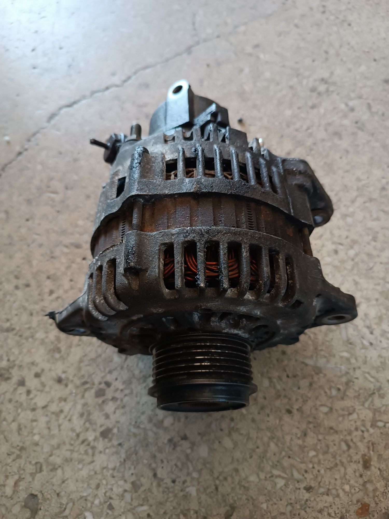 Alternator opel Meriva b astra h Zafira b 1.7cdti pompa vacum