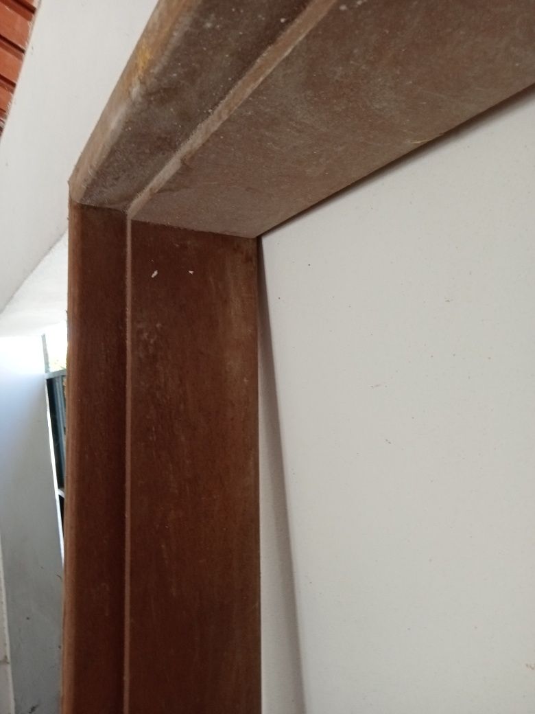 aduela em madeira maciça para portas de 0,70cm 15cm largura