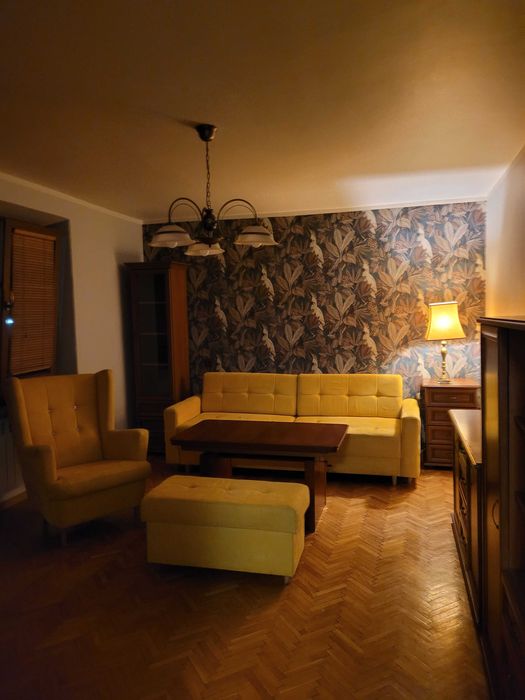 Mieszkanie 2 pokoje kuchnia łazienka  centrum 1900+320 czynsz+media