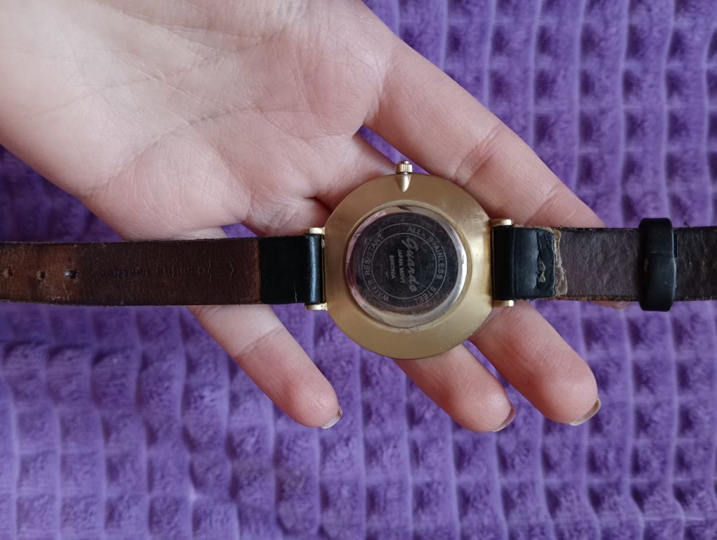 Стильные женские брендовые наручные часы Guardo