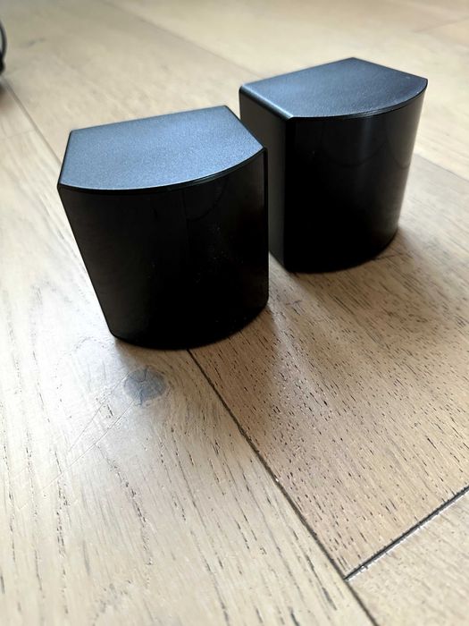 Varjo Aero okulary VR + kontrolery Valve Index + 2 stacje bazowe