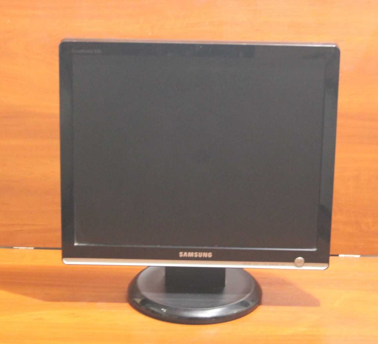 Монитор 19 Samsung 931C.