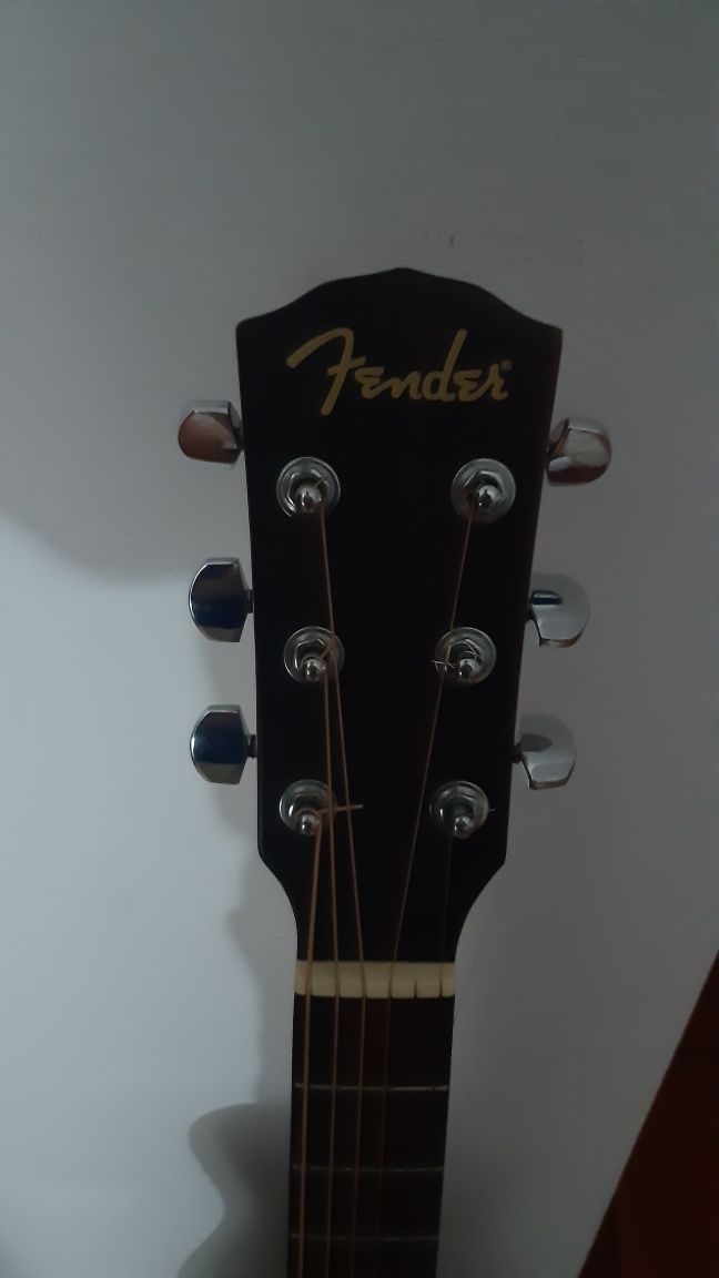 Guitarra fender acustica amplificada