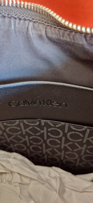 Mala Hobo Calvin Klein