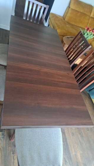 Stół plus krzesła