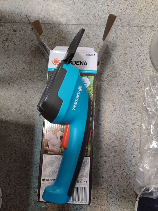 Gardena ножницы для кустов и газонов