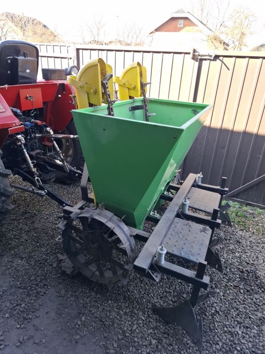 Картоплесажалка бомет