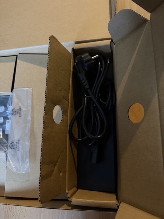 MSI CreatorPro M16/RTX 2000 Ada Generation/32GB