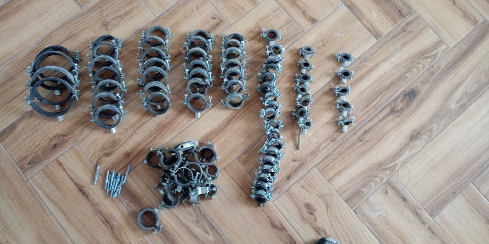 Uchwyty do rur różne