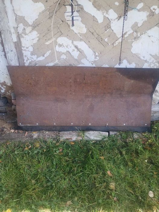 Отвал для трактора.