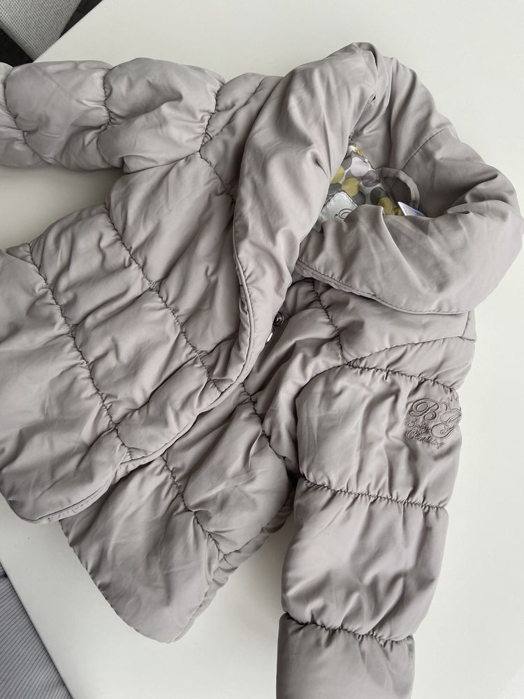 Демисезонная курточка Zara на девочку 9-12 месяцев