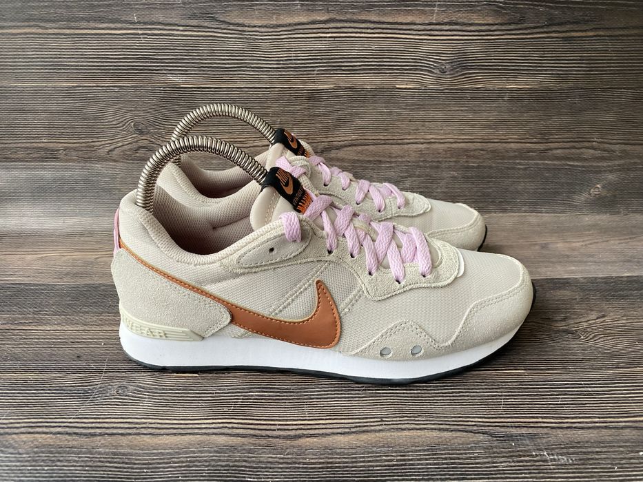 Кросівки Nike Venture Runner 39 р